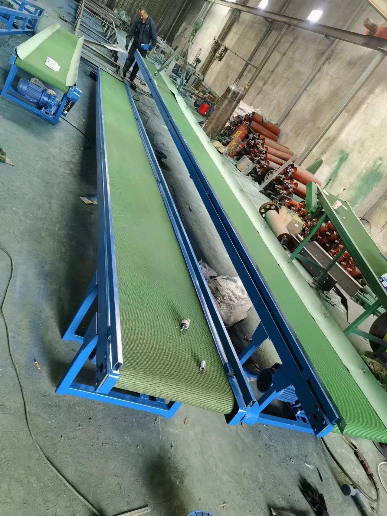 轻型输送带15
