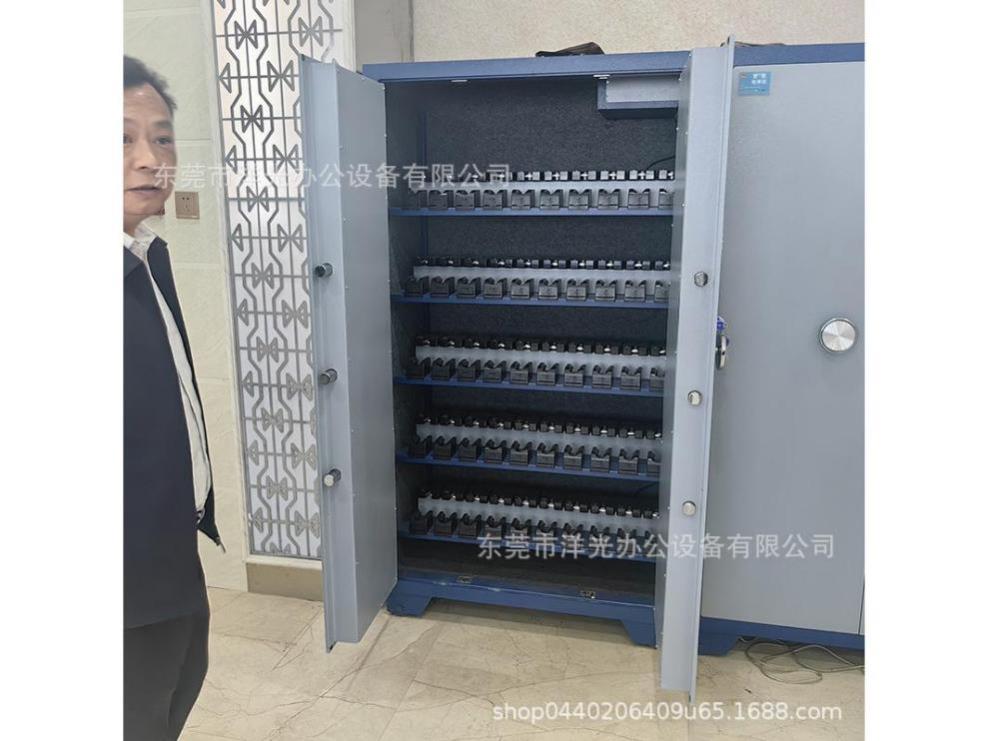 枪支储存柜4