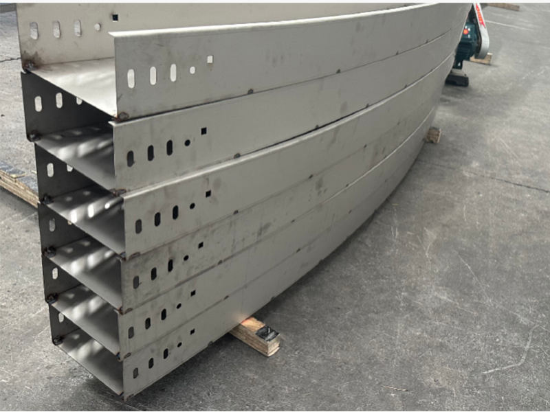 圆弧桥架