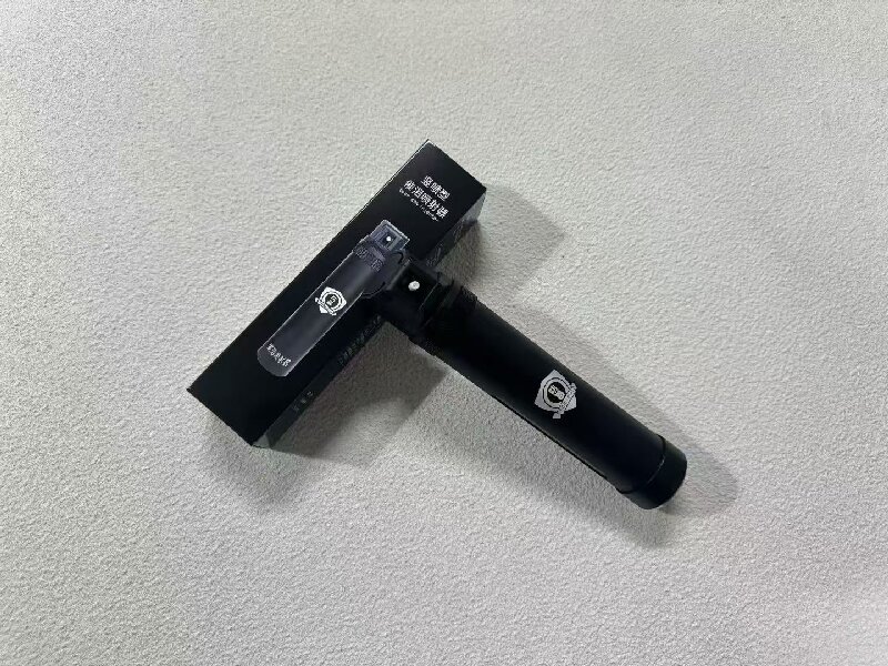 新标竖喷破窗版防身喷雾1