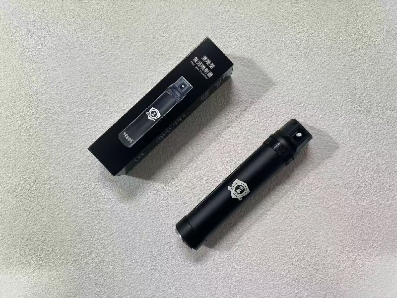 新标竖喷破窗版防身喷雾3