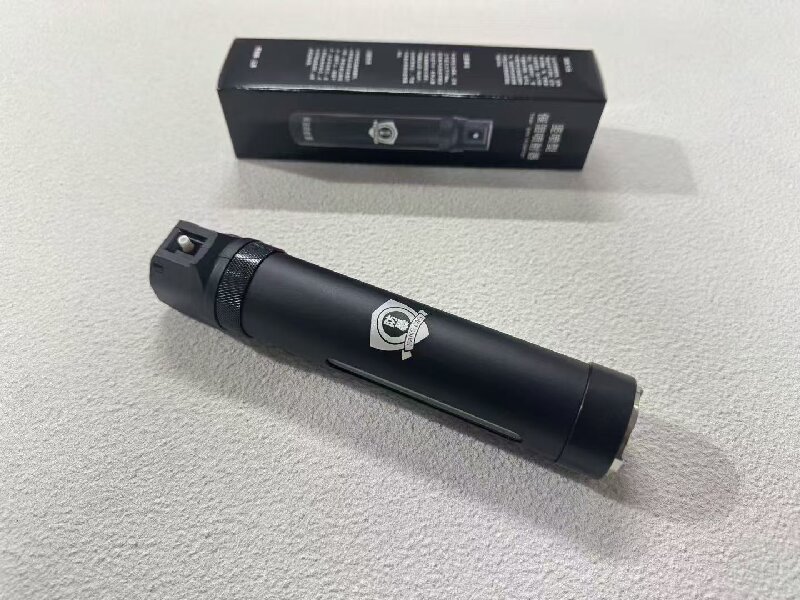 新标竖喷破窗版防身喷雾5