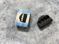 008五指指虎电击器6