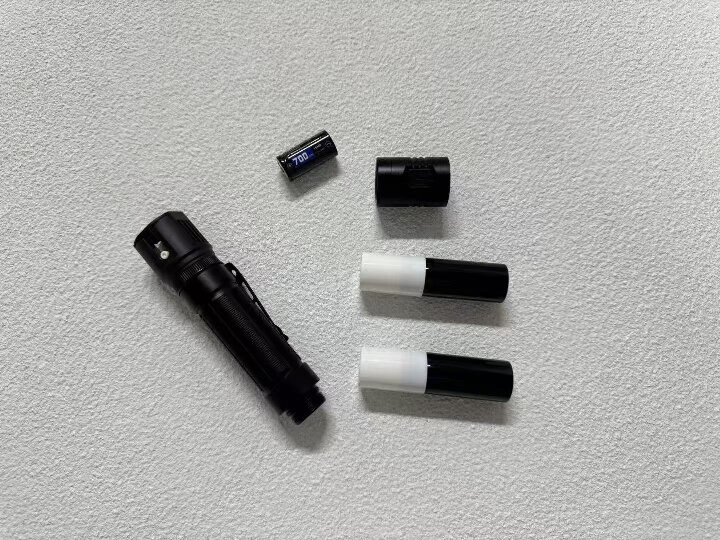 K88手电防狼喷雾4