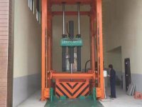 垂直式压缩垃圾设备案例-株洲九天商业广场