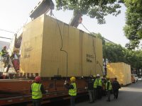 米拉克龙主机包装箱卸车3