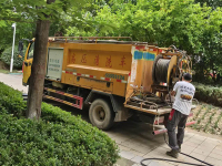 5小区疏通管道