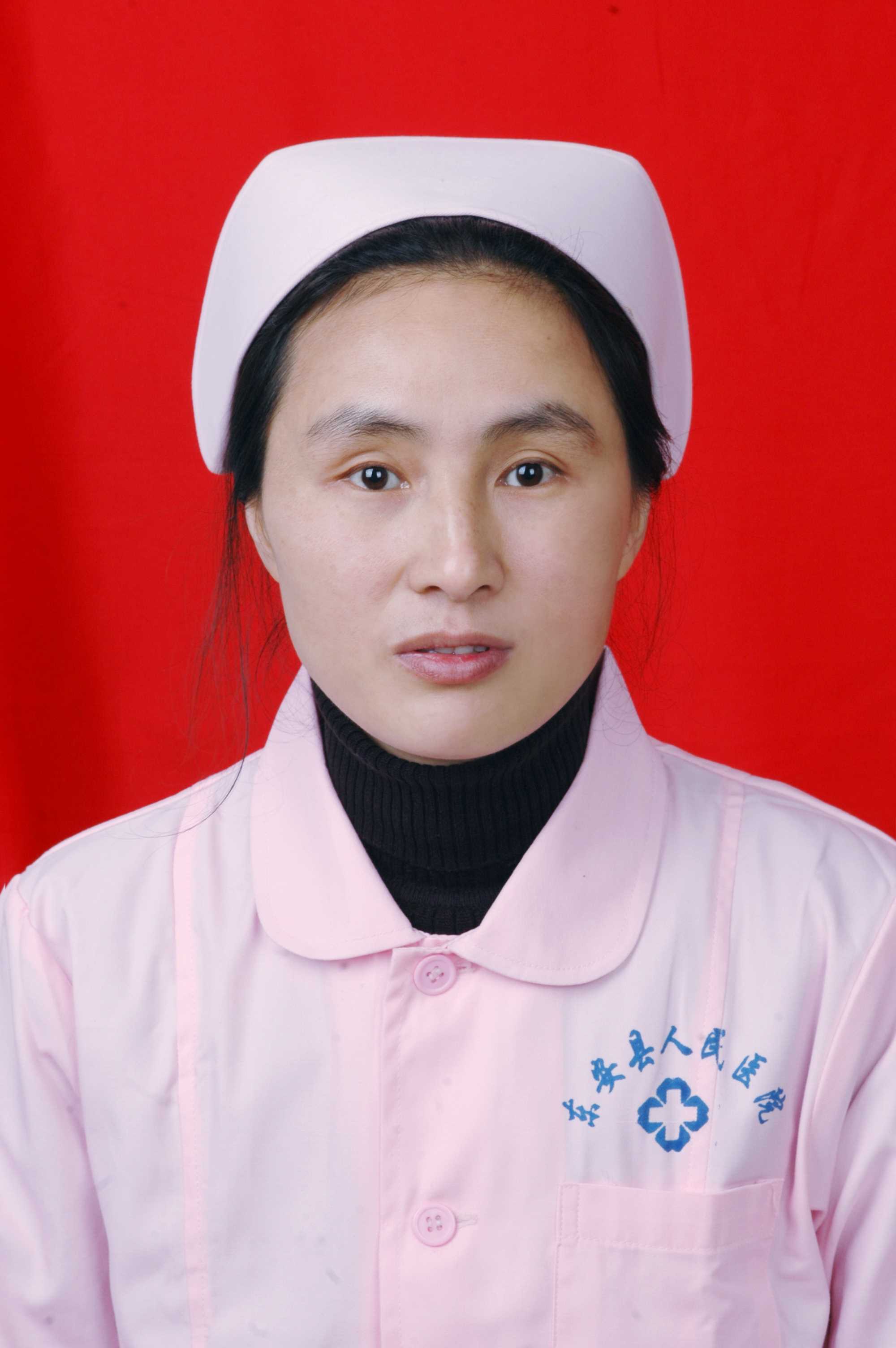 邓娟玲　科主任　副主任护师　