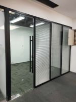 105玻璃隔断-4