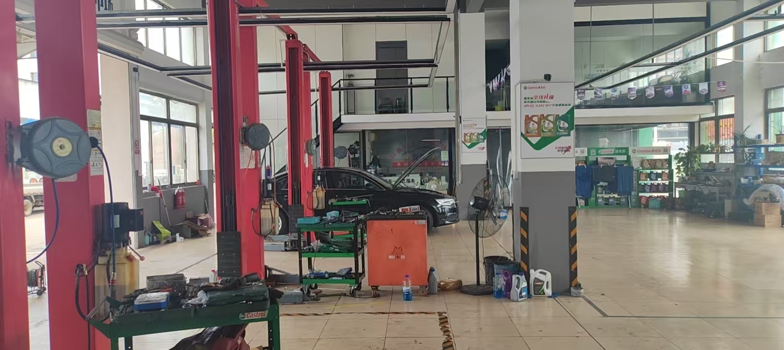 绿修邦新能源汽车专修(嵊州花园北路店)实拍：19