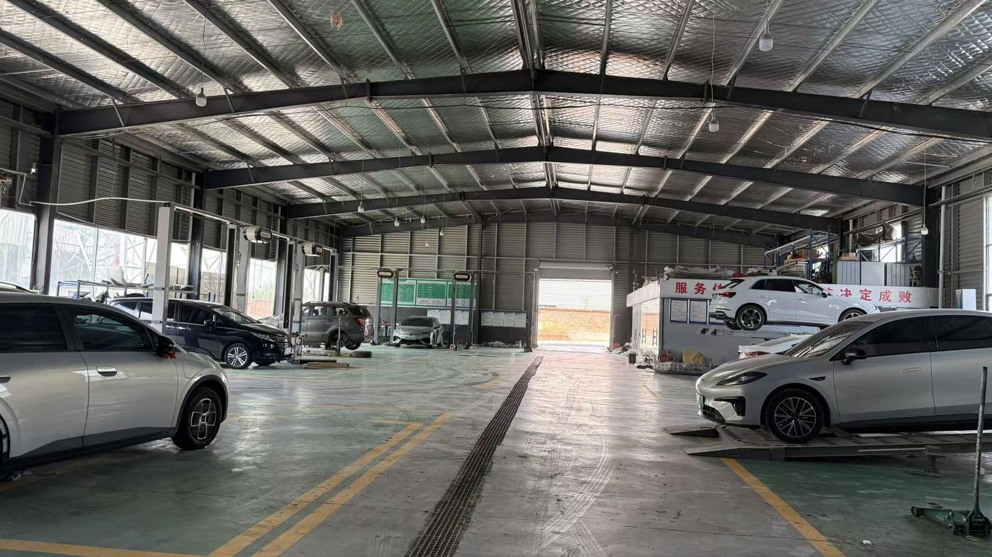 绿修邦新能源汽车专修连锁(信阳固始店)实拍：11