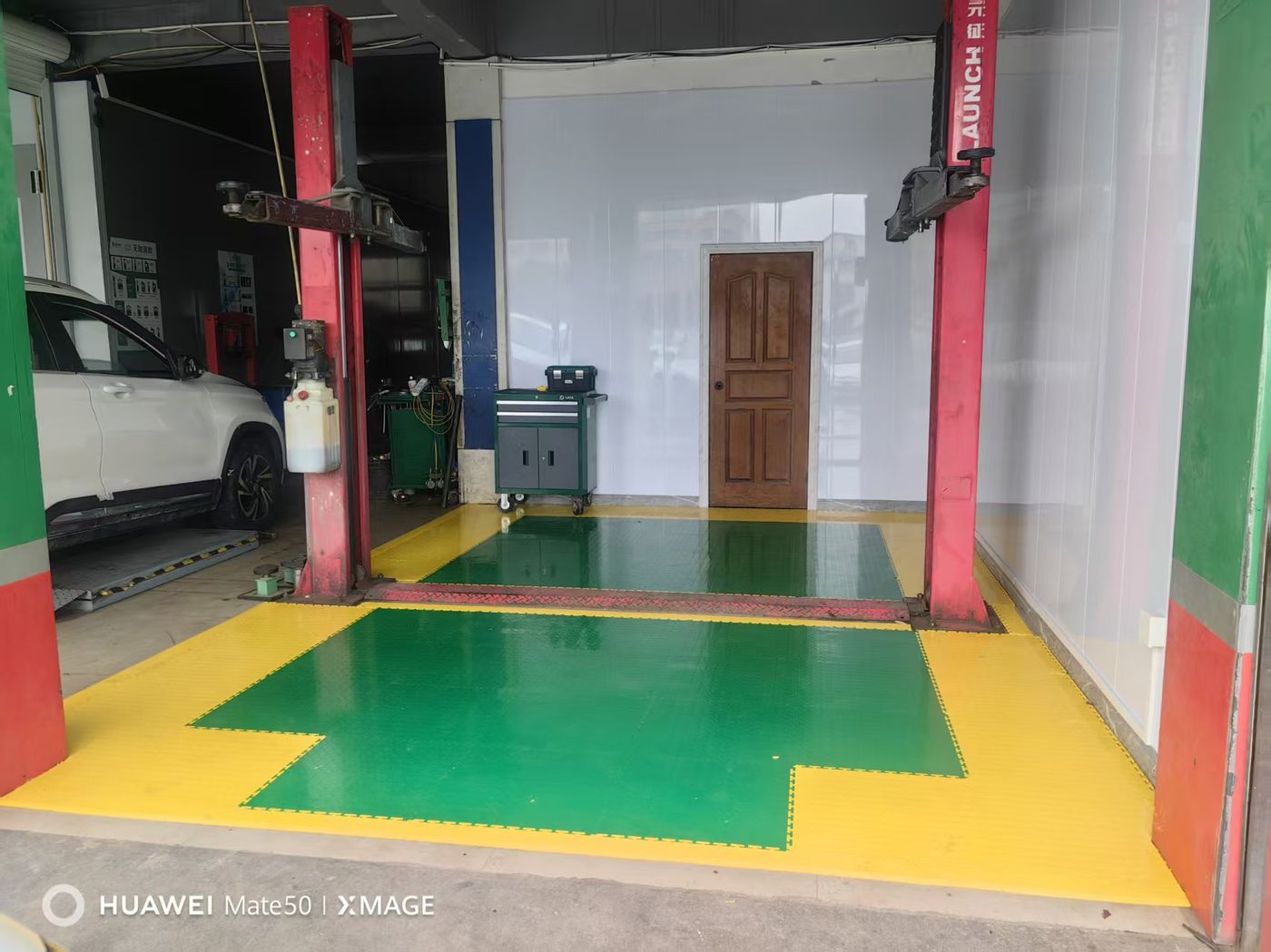 绿修邦新能源汽车专修连锁(江苏宜兴店)实拍：01