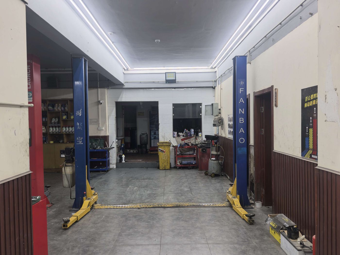 绿修邦安顺途汽车维修中心实拍：01