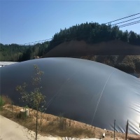 山林养殖场软体厌氧塘沼气池防渗膜全景实拍图.
