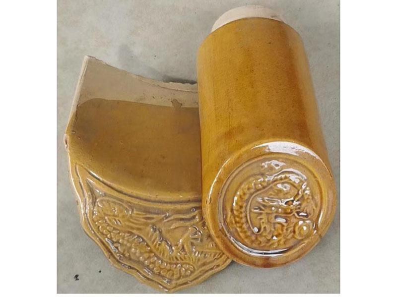 金黄琉璃瓦头滴水